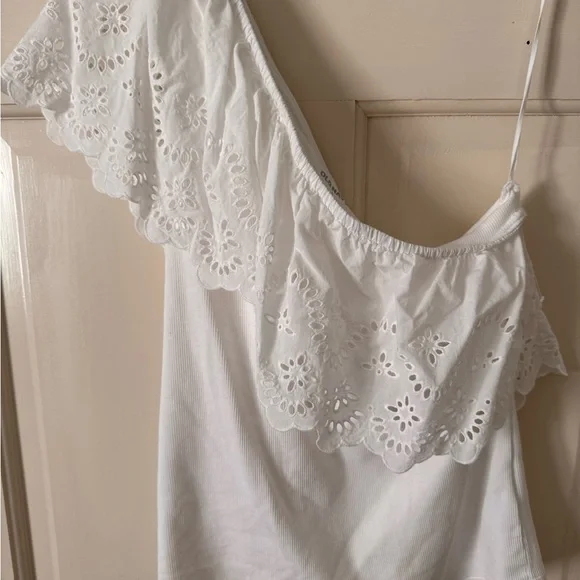 Old Navy One-Shoulder Eyelet Ruffle Top – Size Large - Picture 2 of 3
